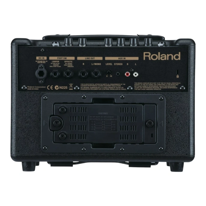 Комбоусилитель для акустической гитары Roland  AC-33