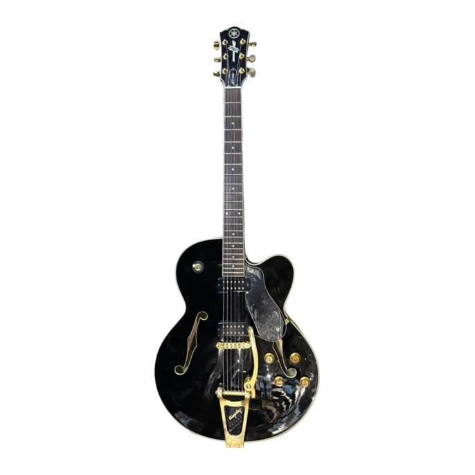 Электрогитара Yamaha Hollow Body AES1500B