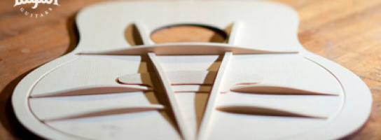 Верхняя дека акустической гитары: что выбрать - массив или ламинат?