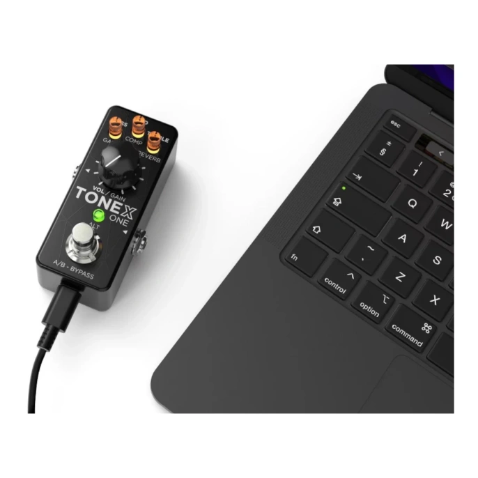 Педаль эффектов IK Multimedia Tonex One