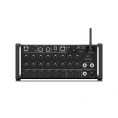 Микшерный пульт Behringer XR18