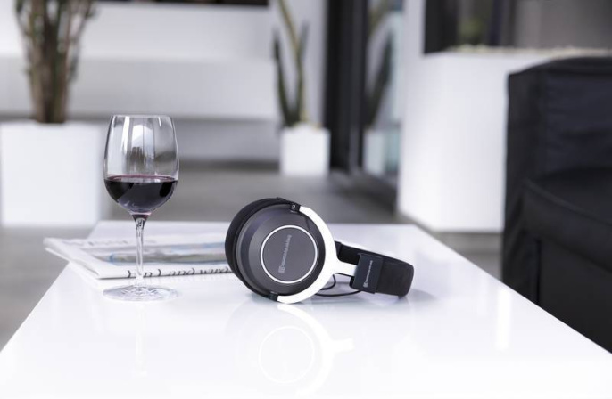 Профессиональные наушники Beyerdynamic Amiron wireless