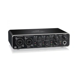 Аудиоинтерфейс Behringer UMC204HD