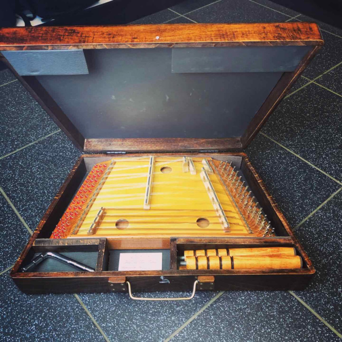 Мастеровые сувенирные цимбалы от Фабрики Музыки