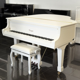 Рояль 'Беларусь' белый