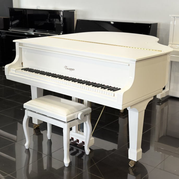 Рояль 'Беларусь' белый