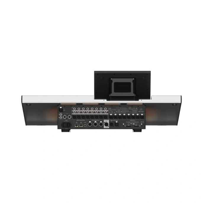 Микшерный пульт Behringer Wing