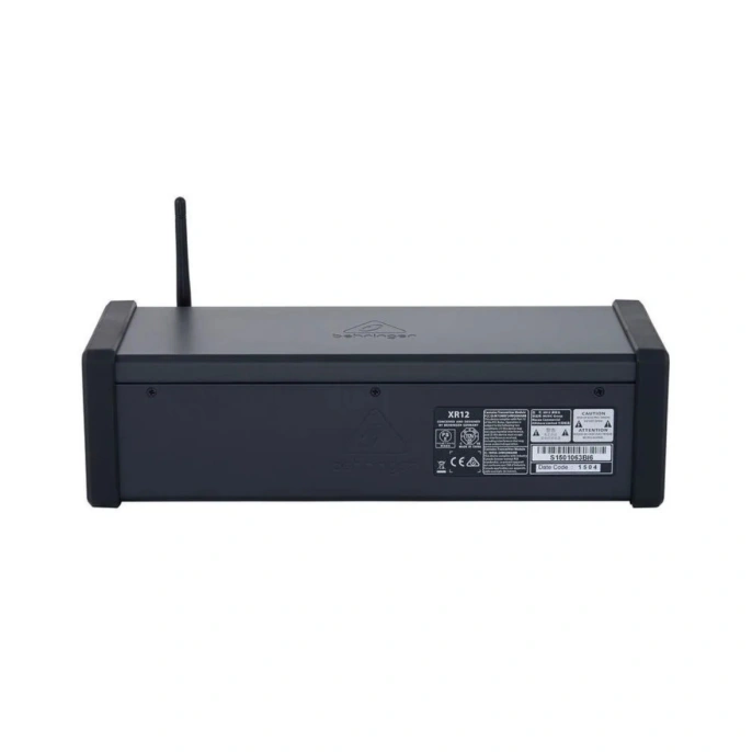 Микшерный пульт Behringer XR12