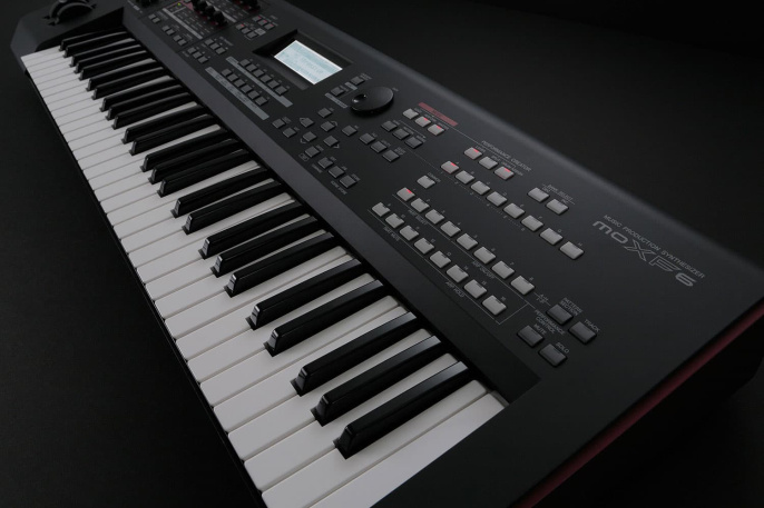 Рабочая станция Yamaha MOXF 6