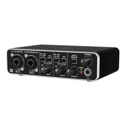 Аудиоинтерфейс Behringer UMC202HD