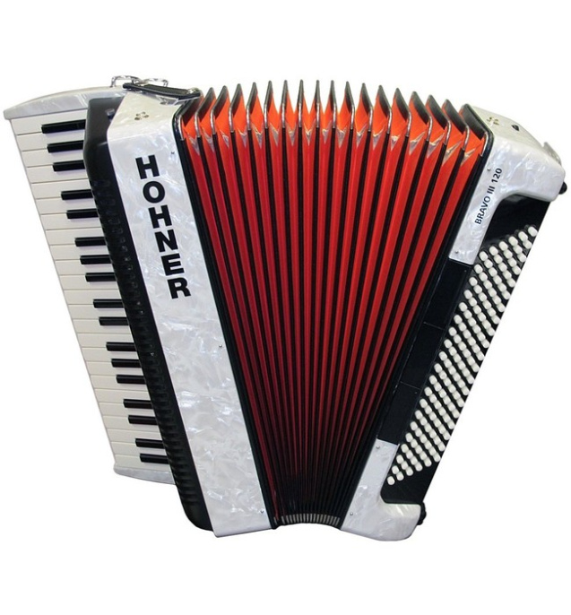 Аккордеон  Hohner BRAVO III 120 A16811 White