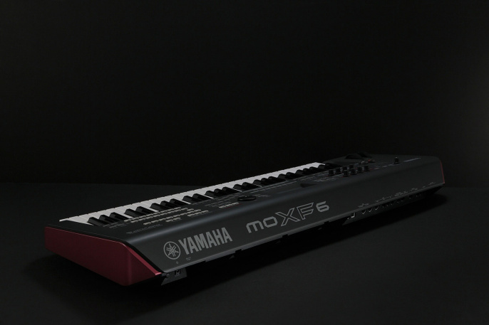 Рабочая станция Yamaha MOXF 6